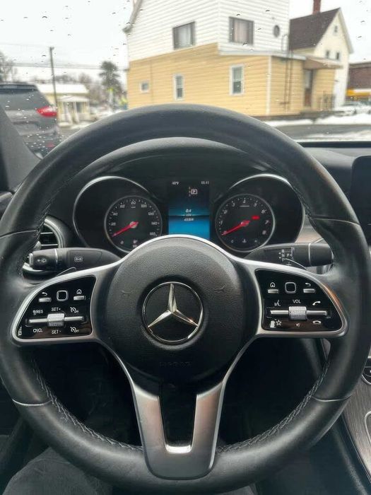 Mercedes-Benz C300      2019