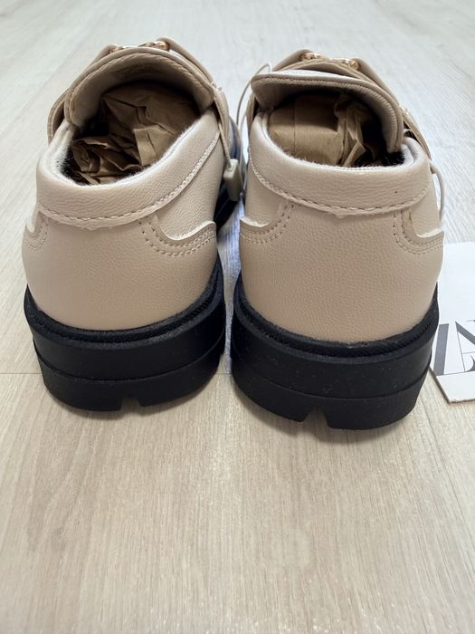 Лофери Zara для дівчинки