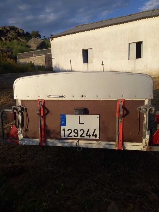 Atrelado com Documentos e matriculado.