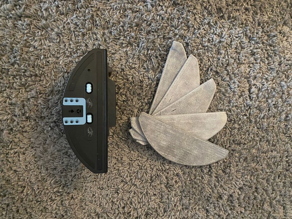 iRobot Roomba i5+ com base + extras