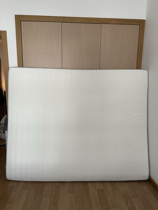 Cama casal com colchão