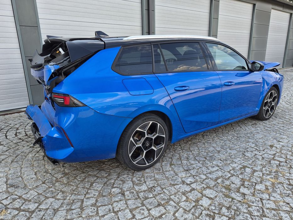 OPEL ASTRA ST GS 1.2 130 Cv Automática