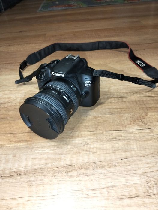 Aparat Canoon EOS 1300D wraz z obiektywem-stan bardzo dobry