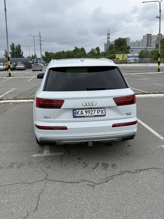 Audi Q7 premium plus