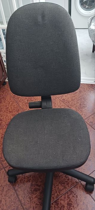 Cadeira de escritório  como nova