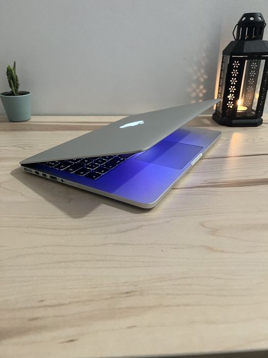 MacBook Pro 13" Retina i5 / 8GB / 256GB SSD NVMe