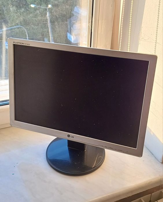 МОНИТОР LG flatron V1942S-SF Б/У