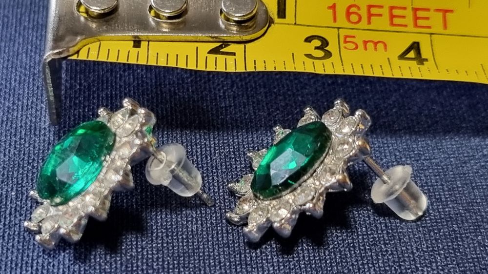 Zestaw biżuterii sztucznej zielonej