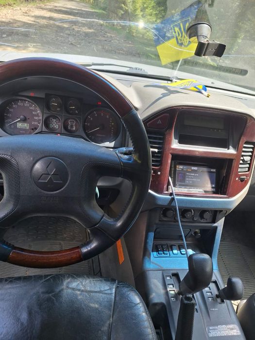 Mitsubishi Pajero 3