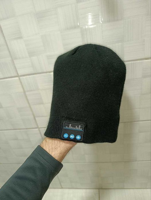 Шапка з bluetooth навушниками