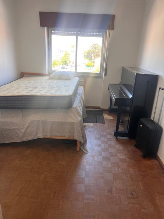 Arrendamento Quarto Mem Martins ao pe do Santander