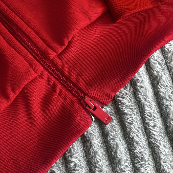 Czerwona Bluza Adidas