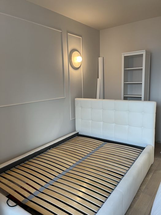 Łóżko 140 x 200 z pojemnikiem + materac