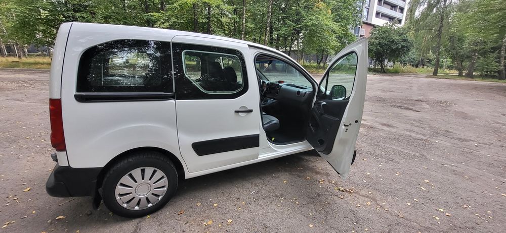 Peugeot partner  2011 1.6hdi