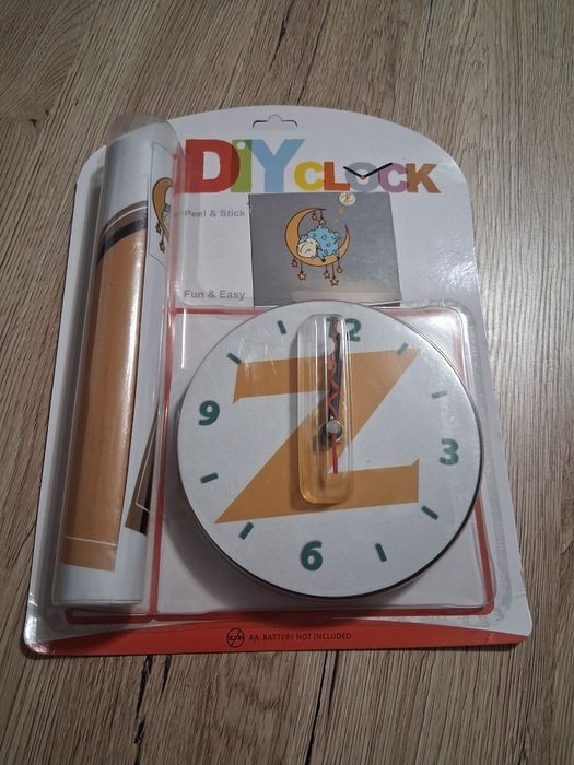 Naklejka ścienna z zegarem