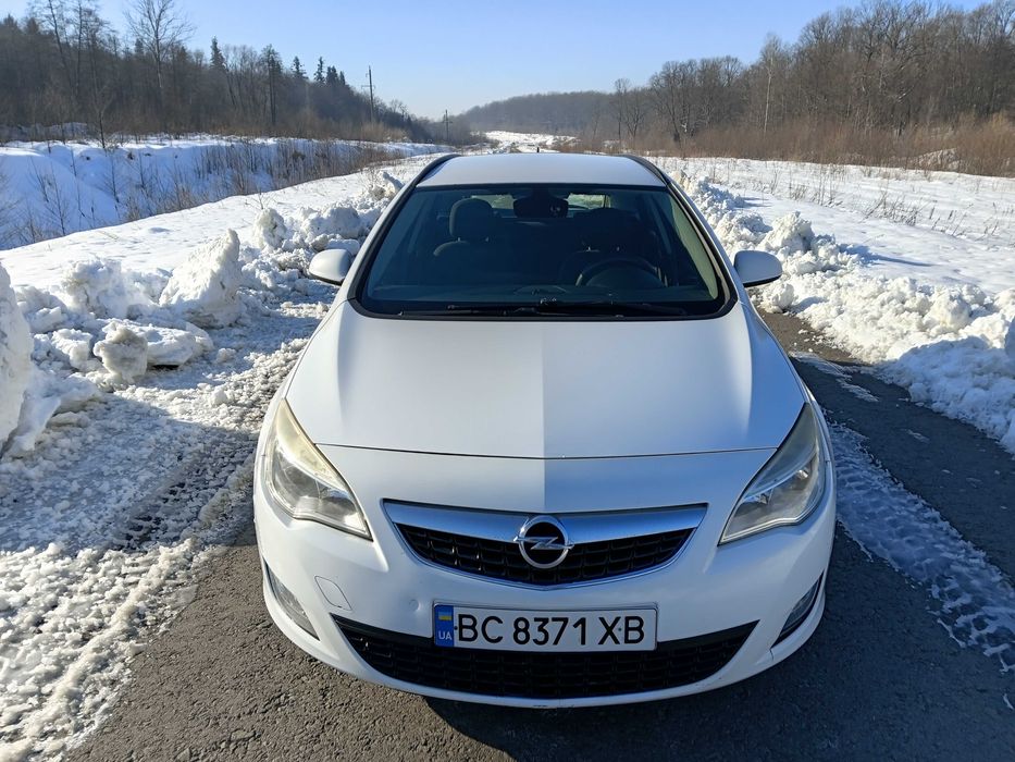 Продам Опель Астра 2011р.