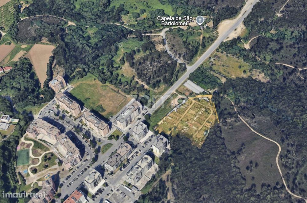 Rustic Land Plot of 8,800 m² in Valongo, Porto