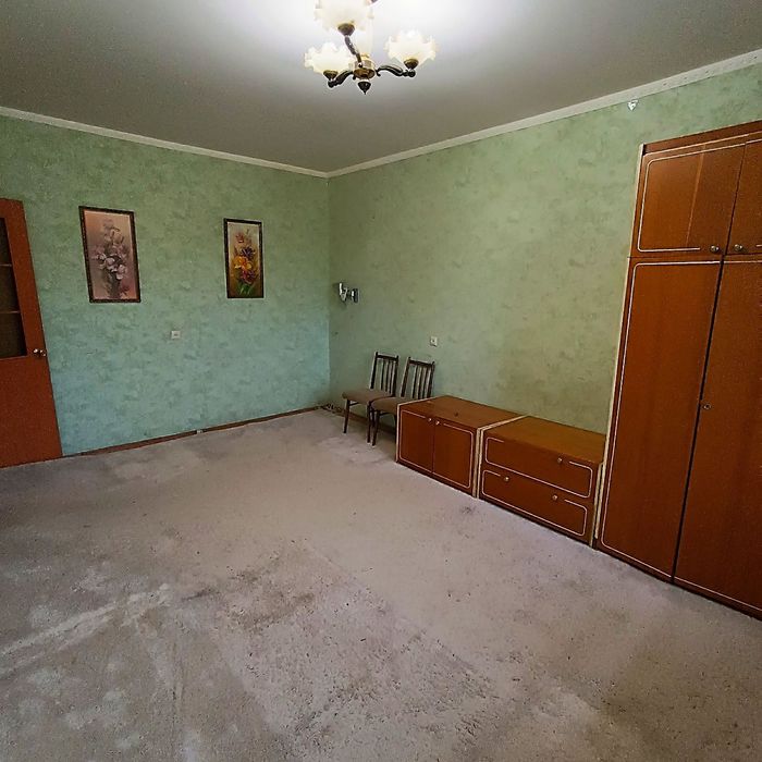 Продаж 1 к кв на Харківській