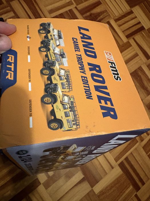 Land Rover 1/24 crowler novo