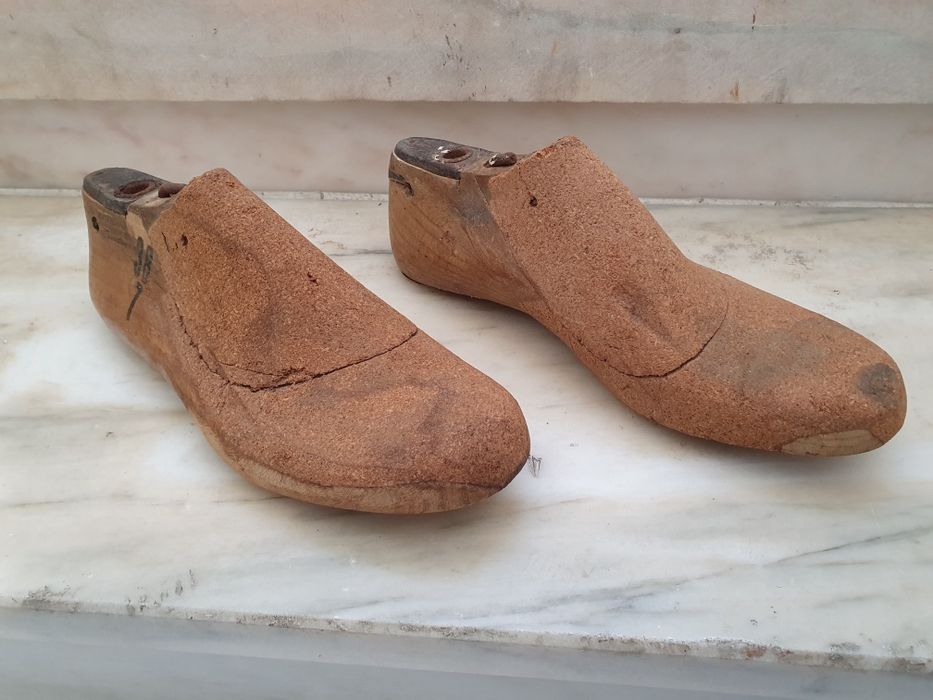 Formas de sapatos antigas