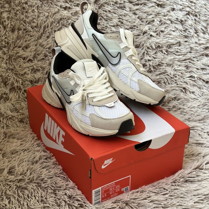 Nike V2K Run жіночі кросівки найк 38