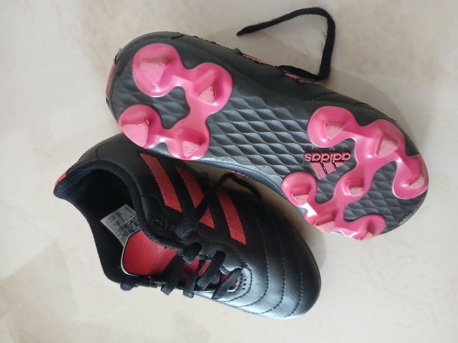 Chuteiras de criança: Adidas N°27