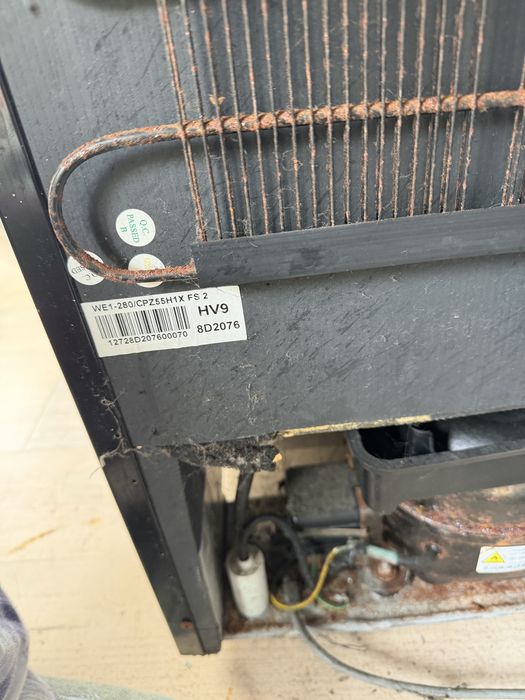 Vendo arca de vinhos Hoover