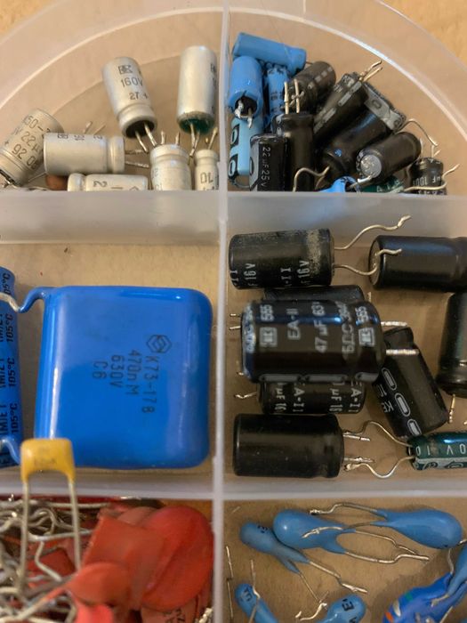 Конденсаторы разные. Новые и Б/У.