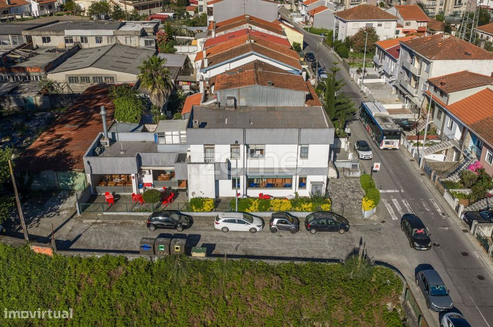 FORNO - RIO TINTO - Prédio R/C e 1º afeto a comércio