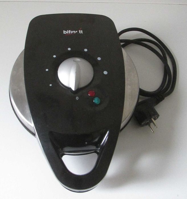 Máquina de fazer waffles bifinett como nova