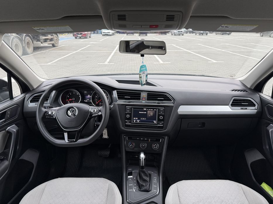Volkswagen tiguan 2020 рік