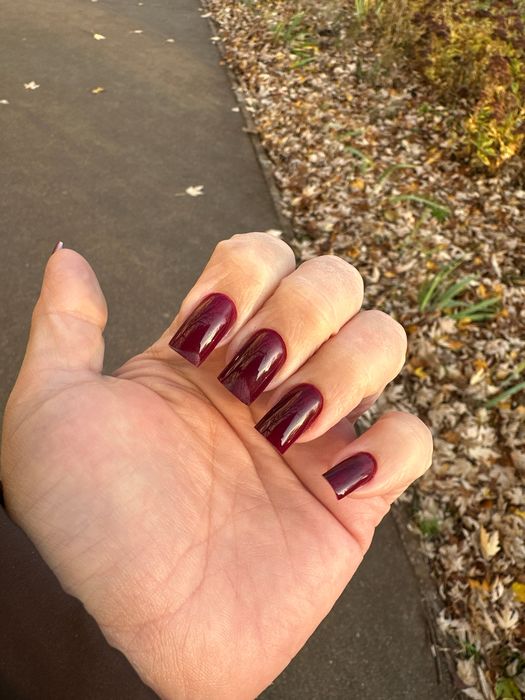 Манікюр на дому.