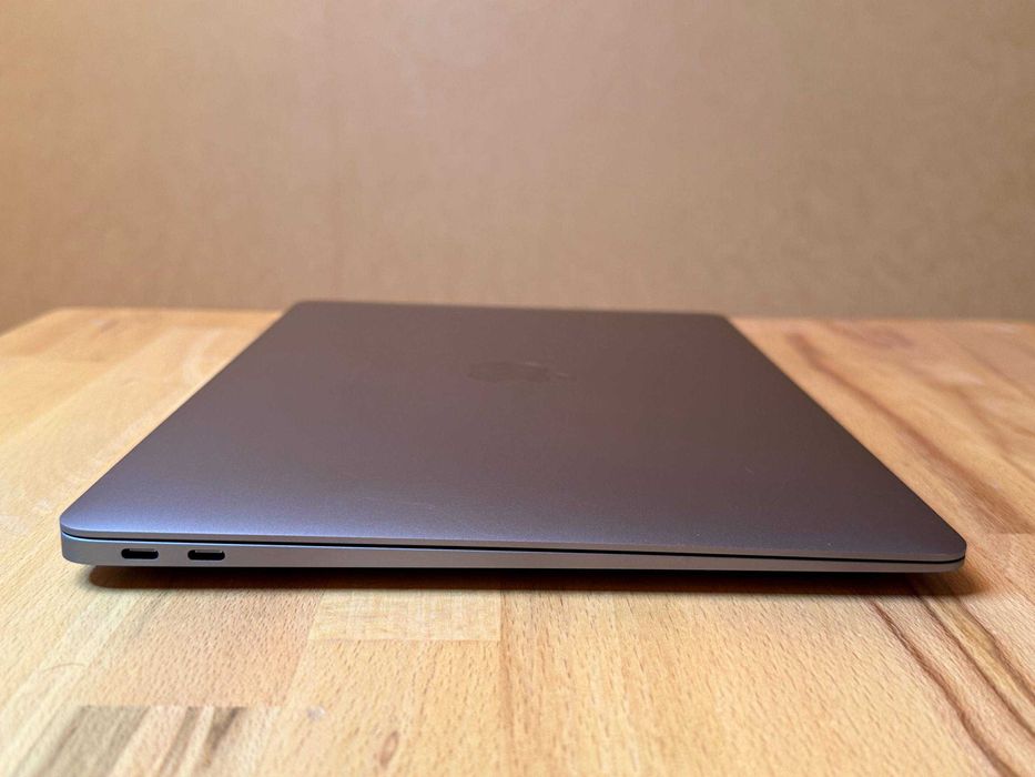 MacBook Air 13 2020 m1 16 ram 256ssd