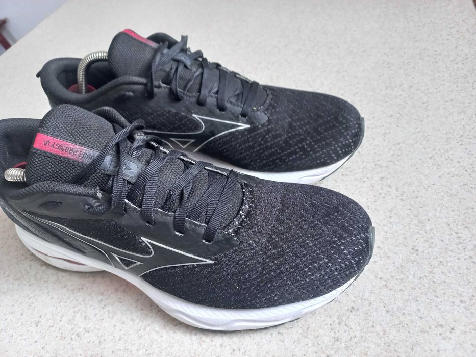 Buty Mizuno Wave Prodigy rozm. 44