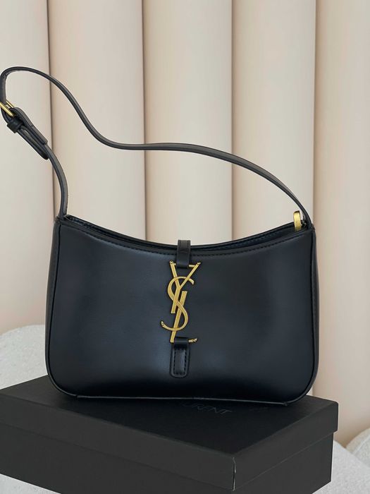Женская сумка клатч Yves Saint Laurent Le 5 A 7 гладкий на плечо Лоран
