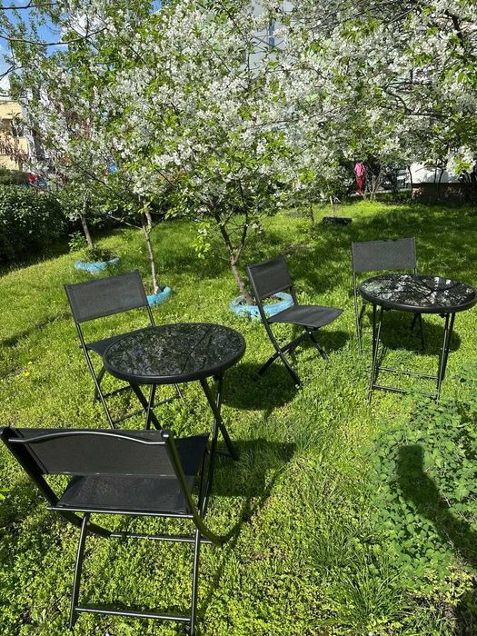 Стол раскладной и стулья 2шт, для кофейни, в салон, на дачу