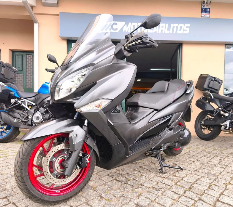 Suzuki Burgman  Maxi Scooter