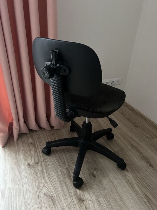 Офісне крісло тільки само вивіз