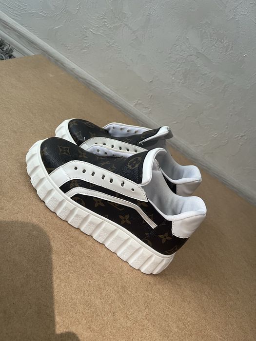 Кросівки жіночі Louis Vuitton style