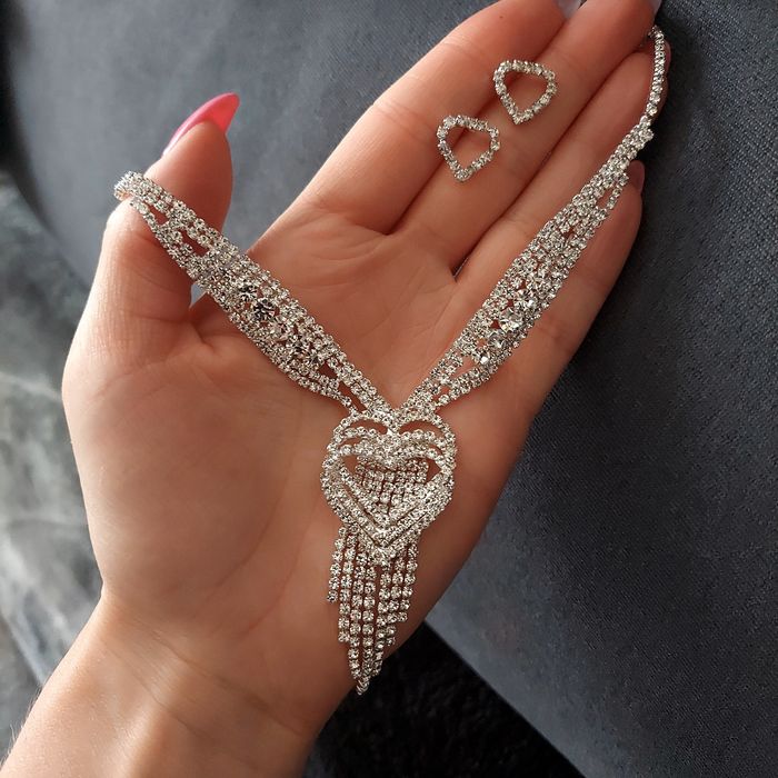 Zestaw kolczyki małe serca naszyjnik serca cyrkonie kolor srebrny