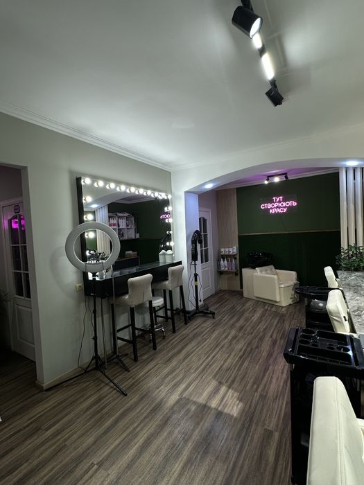 ТЕРМІНОВО! Готовий салон у центрі Чернівців | Ціну знижено