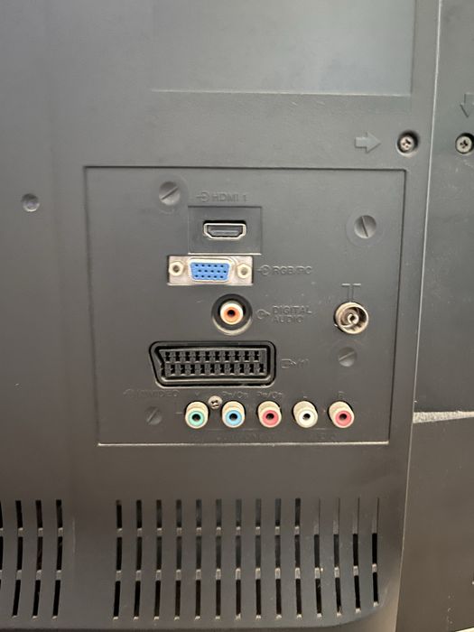 TV Toshiba 32" + Comando Universal - Entrega São Domingos de Rana