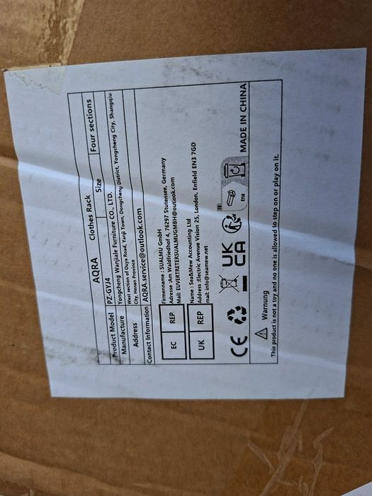 AQRA Drążki na ubrania otwarta szafa