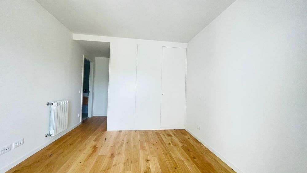 T1 + 1 em empreendimento de luxo com piscina interior e ginásio