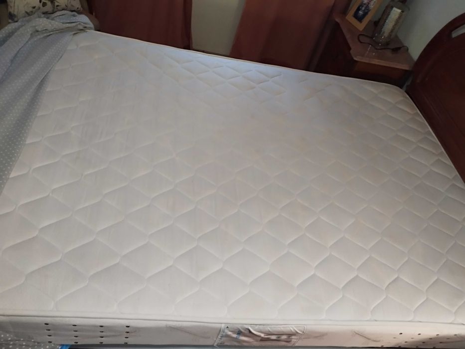 Colchão usado 1,40X1,95 , em bom estado