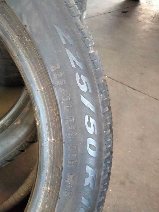 225 50 R18 Pirelli