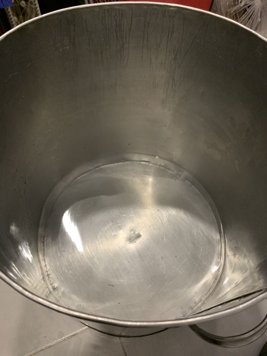 Кастрюля з нержавійки