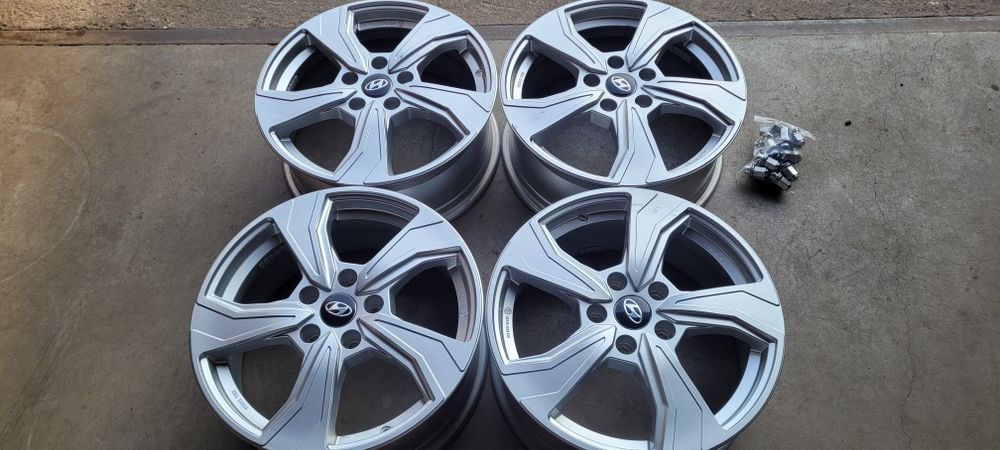 Felgi aluminiowe Hyundai 17  5x114,3 polecam