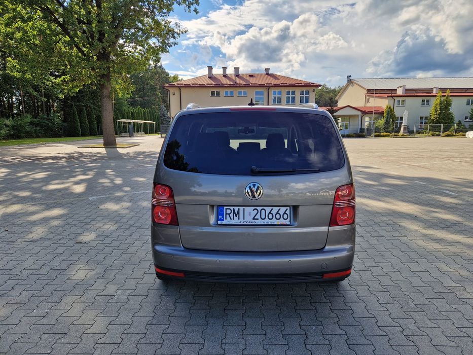 wvolkswagen turan 7 osób stan niemiecki perfekcja  automat  dsg
