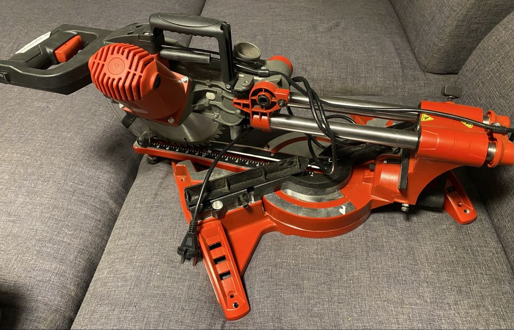 Piła ukośna ukośnica ukosow Einhell duo